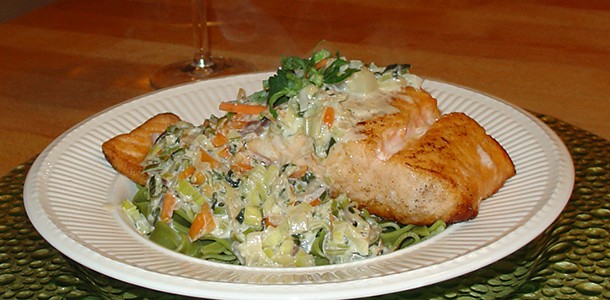 Zalm met roomsaus en groene tagliatella